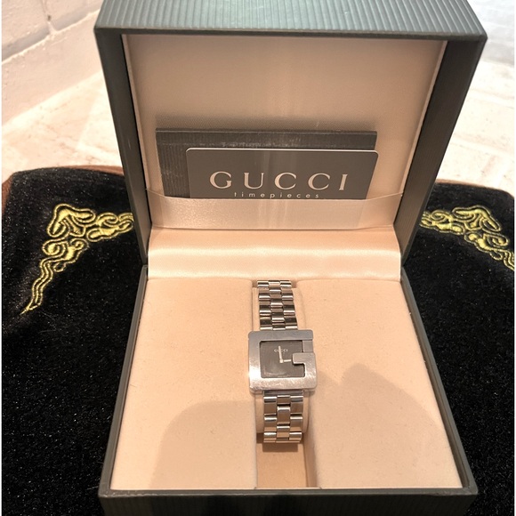 Gucci G Watch - Picture 1 of 5